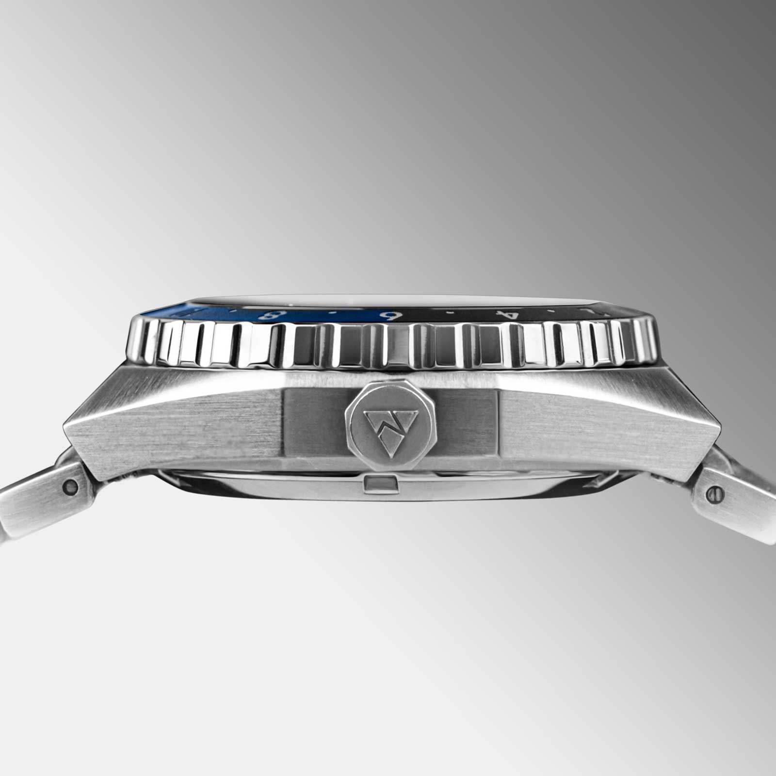AUDACE GMT